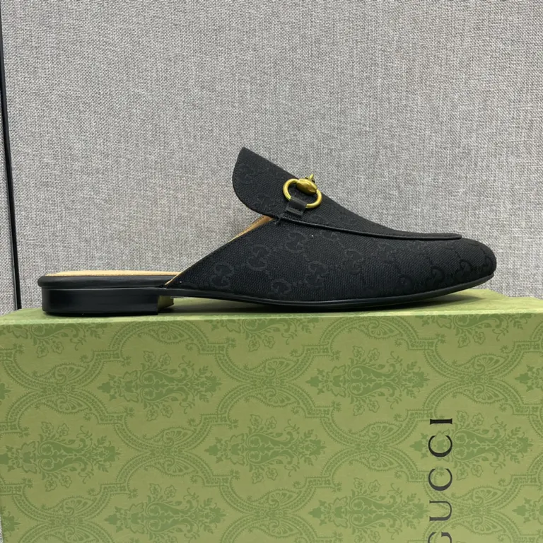 Gucci Shoe 